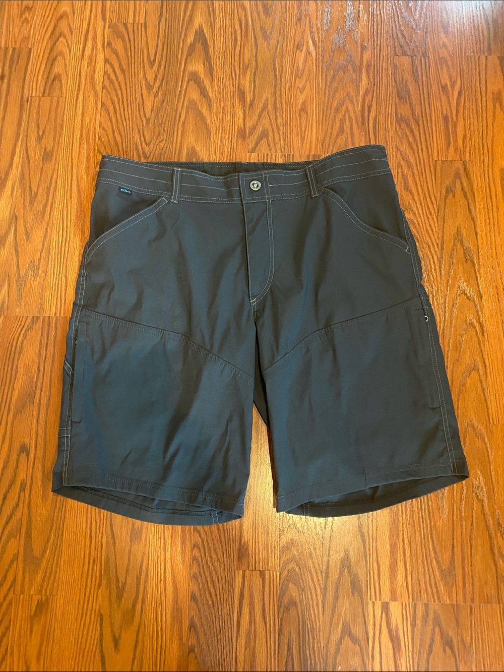 Kuhl men’s cargo shorts.